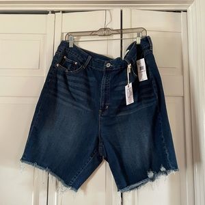 Jessica Simpson knee-length Jean shorts